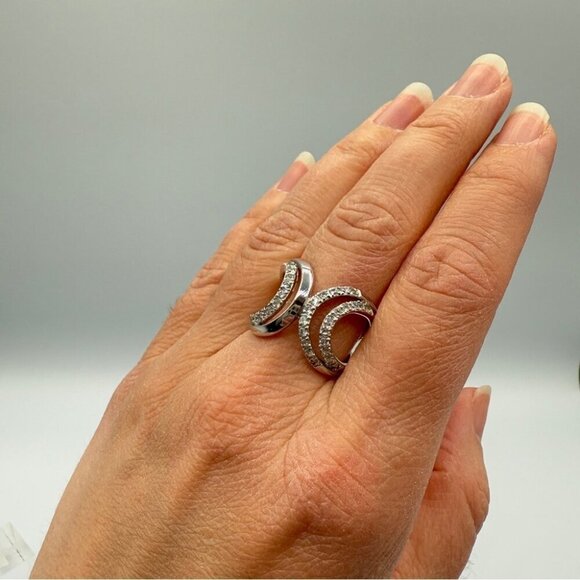 Gorgeous 'Embrace' Infinity Style rIng with CZ studded band - Picture 9 of 14